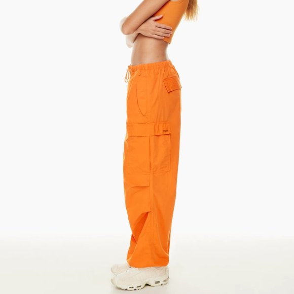 ARITZIA -BRAND NEW Tna Squad Pocket Parachute Pant  —  Sunstone Orange - Large - Picture 2 of 7